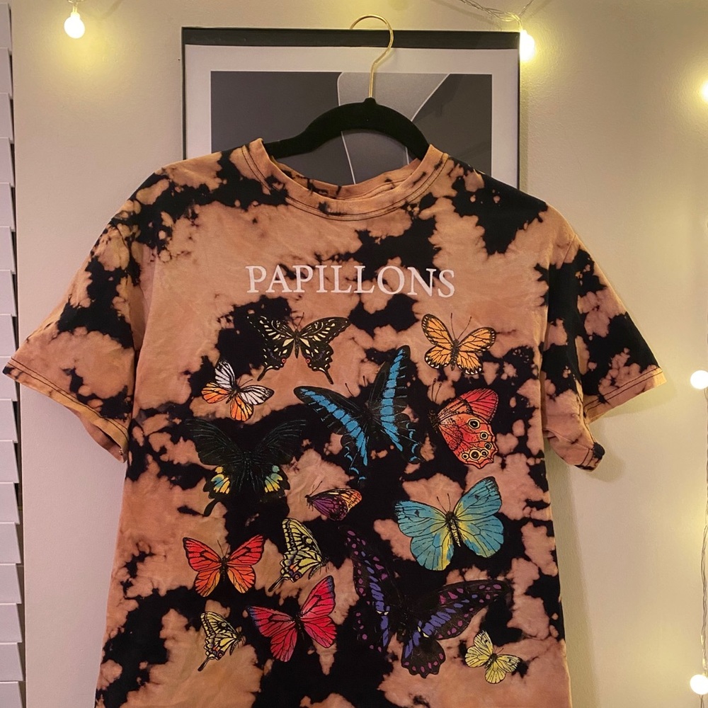 Butterfly tee